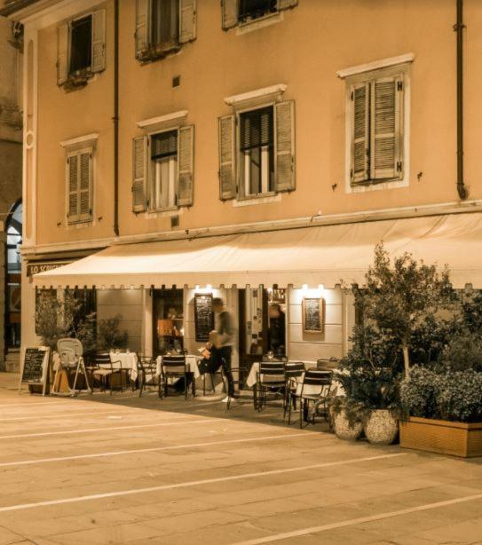 Ferienwohnung Monolocale Marino In Centro Storico Triest Exterior foto